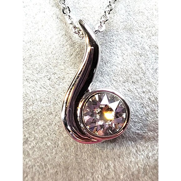 Swarovski Elegant Matching Earrings Necklace Boxed Gift Set Nic and Sid Timeless - Picture 4 of 11